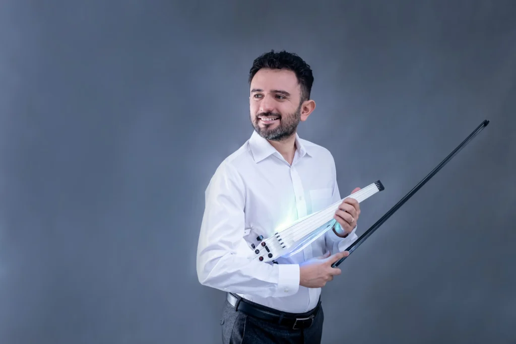 skrzypek elektryczny